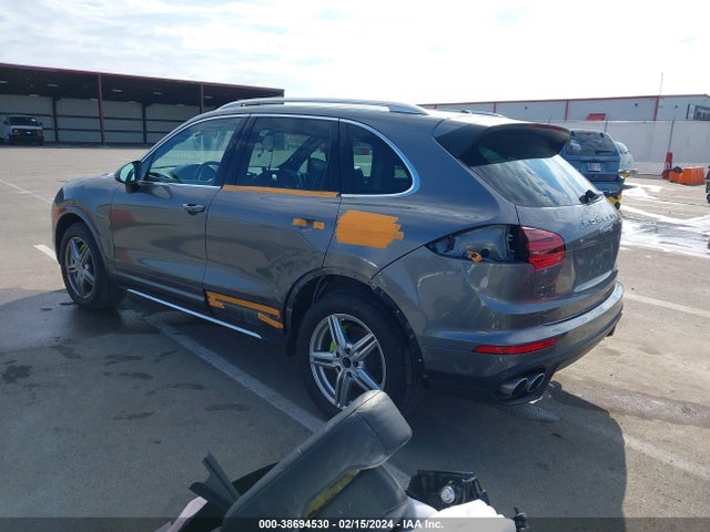 2017 PORSCHE CAYENNE E-HYBRID WP1AE2A20HLA71130 Photo 2