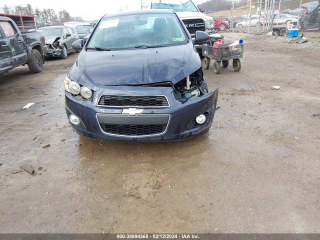 Chevrolet Sonic Lt Auto 2015 1G1JC5SH9F4150369 Image 6