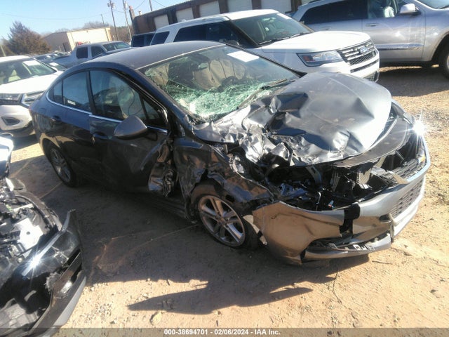Chevrolet Cruze Lt Auto 2018 1G1BE5SM6J7147142 главное изображение