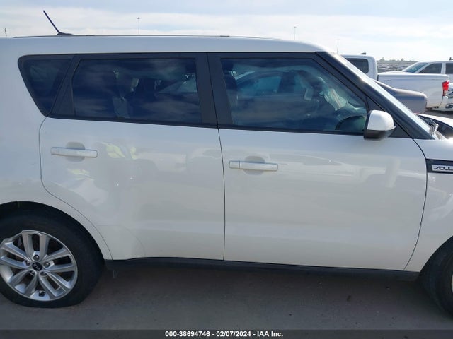 KIA SOUL + 2017 KNDJP3A52H7421572 Image 13
