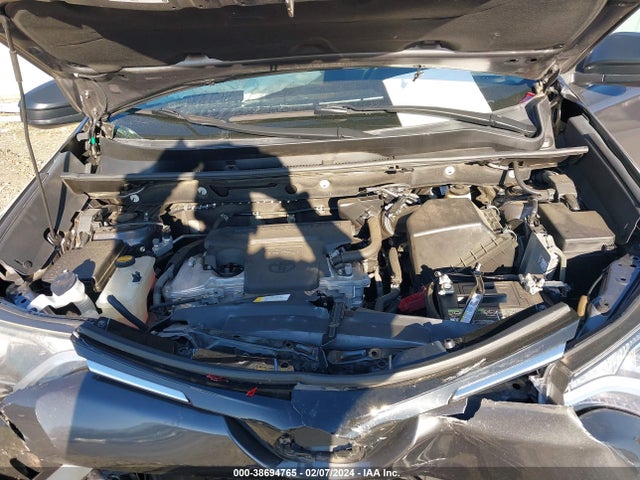 Toyota RAV4 LE 2018 2T3ZFREV8JW436848 Image 10