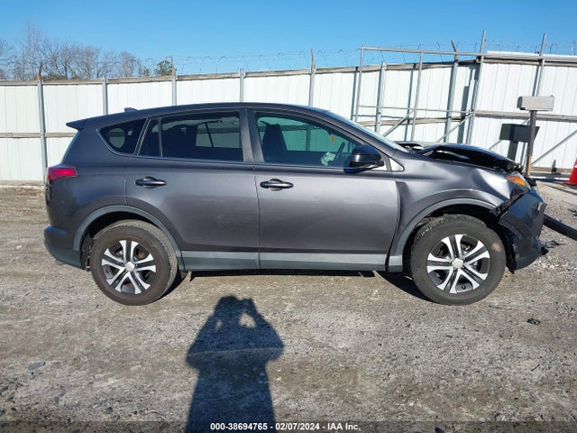 Toyota RAV4 LE 2018 2T3ZFREV8JW436848 Image 13