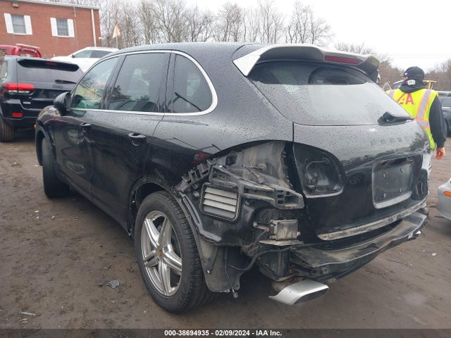 2014 PORSCHE CAYENNE WP1AA2A22ELA90222 Photo 2