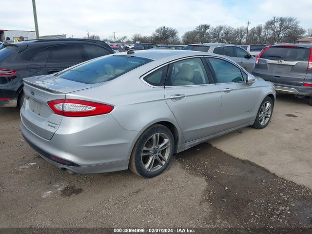 3FA6P0RU0GR127178 Ford Fusion