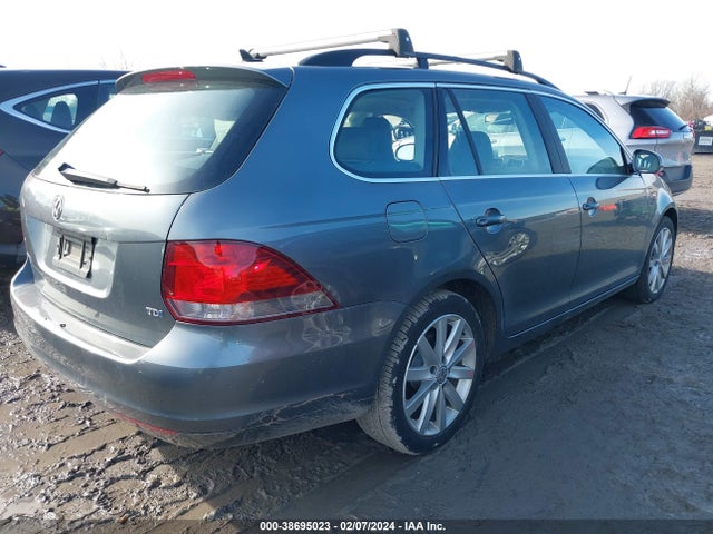 3VWPL7AJ5EM627915 Volkswagen Jetta Sportwagen 2.0l Tdi