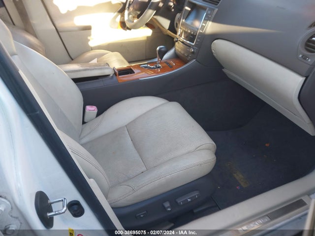 2009 LEXUS IS 250 VIN: JTHCK262795032406
