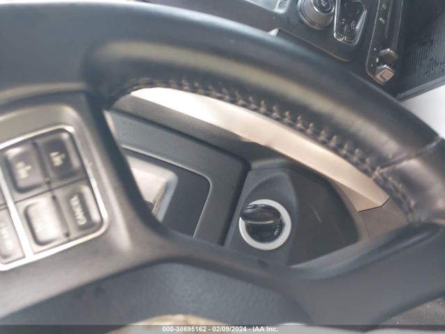 3C6RR6LT7HG592355 RAM 1500 Big Horn  4x2 5'7 Box