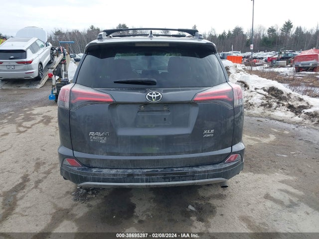 Toyota Rav4 Xle 2018 2T3RFREV7JW820443 Image 16