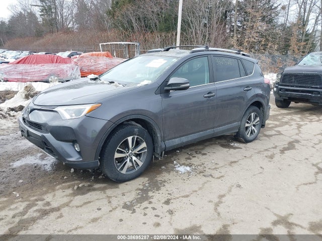 Toyota Rav4 Xle 2018 2T3RFREV7JW820443 Image 2