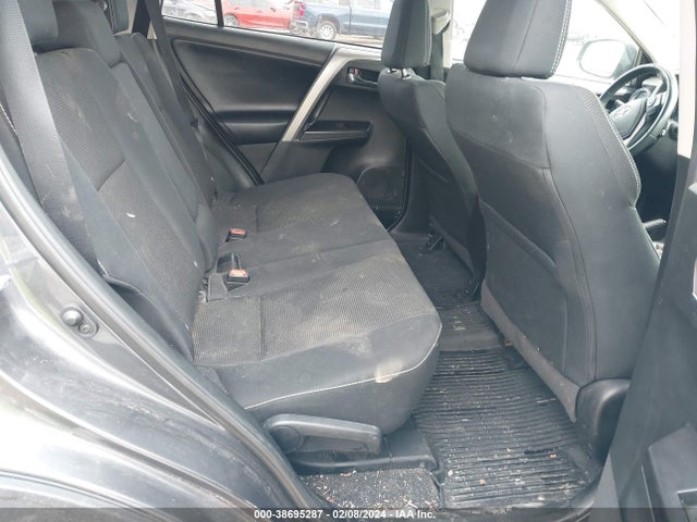 Toyota Rav4 Xle 2018 2T3RFREV7JW820443 Image 8