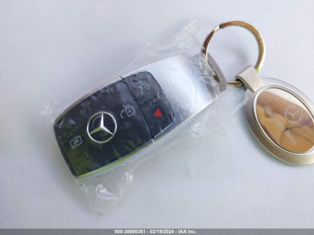 W1N4M4HB1NW202135 Mercedes-Benz Glb 250 4matic
