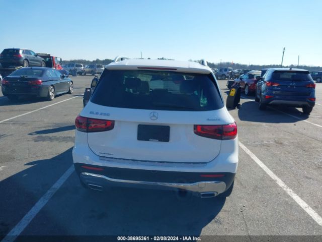 W1N4M4HB1NW202135 Mercedes-Benz Glb 250 4matic