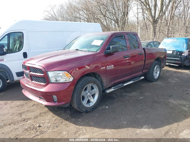 RAM 1500 Express Quad Cab 4x4 6'4 Box 2018 1C6RR7FT1JS284811 Image 2