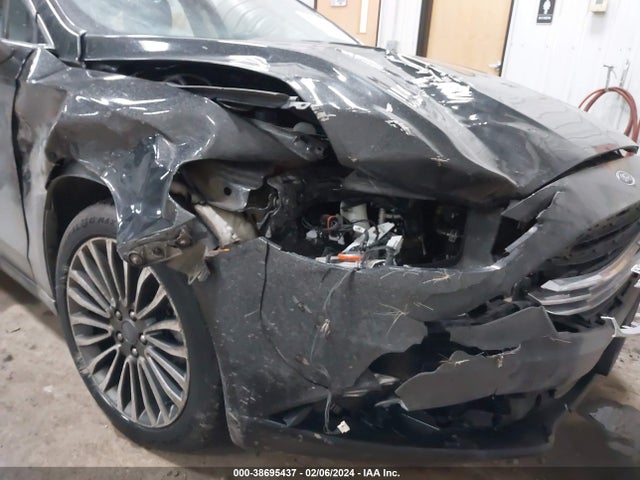 38695437 :رقم المزاد ، 3FA6P0HD8HR286498 vin ، 2017 Ford Fusion Se مزاد بيع