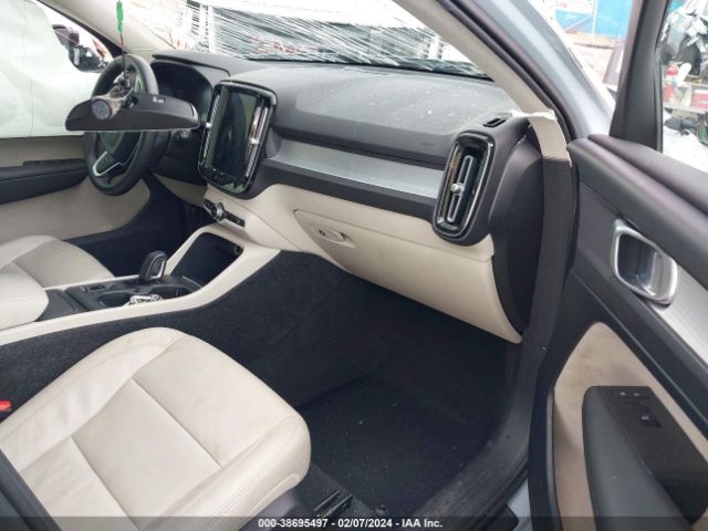 YV4AC2HK5K2124539 Volvo Xc40 T4 Momentum