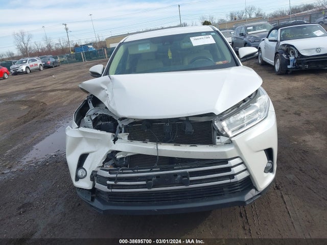 Toyota Highlander Le Plus 2019 5TDBZRFH1KS928500 Image 12