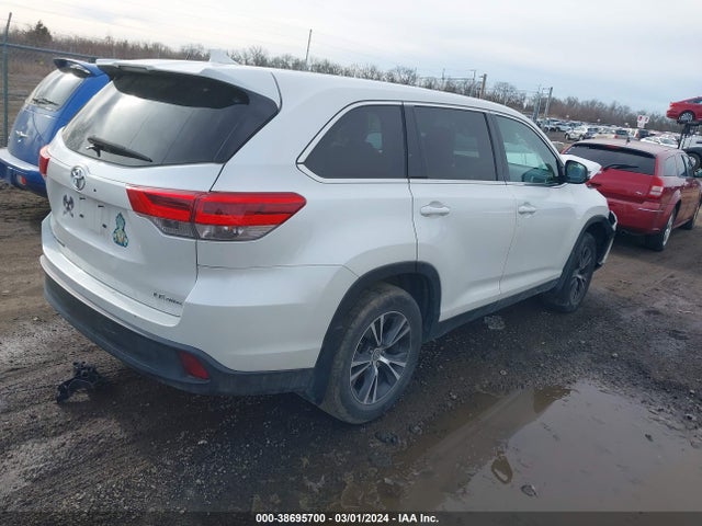 Toyota Highlander Le Plus 2019 5TDBZRFH1KS928500 Image 4