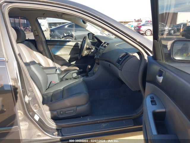 2005 HONDA ACCORD 3.0 EX VIN: 1HGCM66565A053022