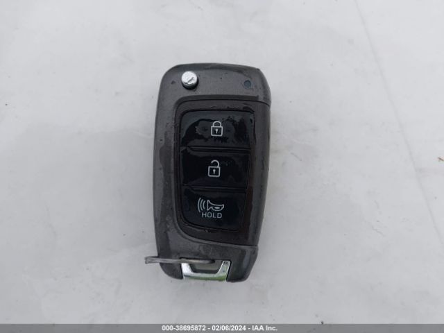 5NMJA3AE2PH193484 Hyundai TUCSON SE