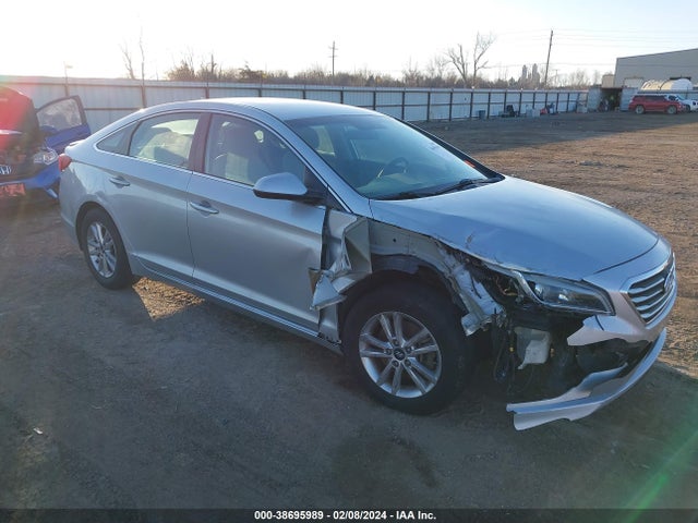 2015 HYUNDAI SONATA SE VIN: 5NPE24AF9FH016722