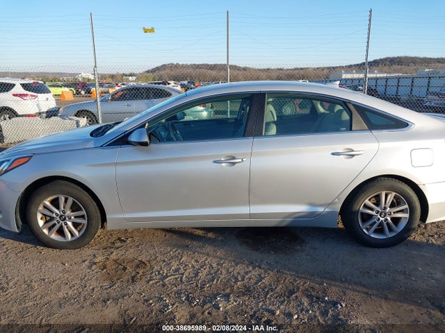 2015 HYUNDAI SONATA SE VIN: 5NPE24AF9FH016722