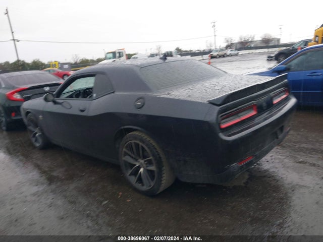 Dodge Challenger R/t Scat Pack 2018 2C3CDZFJXJH171121 Image 3