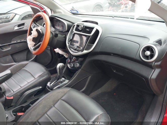 Chevrolet Sonic Premier Auto 2018 1G1JF5SB7J4117477 Image 16