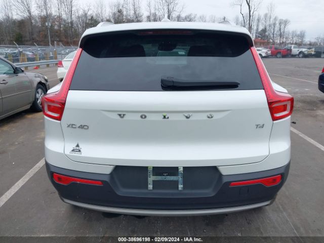 YV4AC2HK9M2419887 Volvo Xc40 T4 Momentum