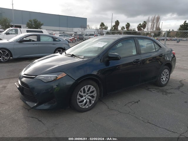 2019 TOYOTA COROLLA LE VIN: 2T1BURHE3KC157919