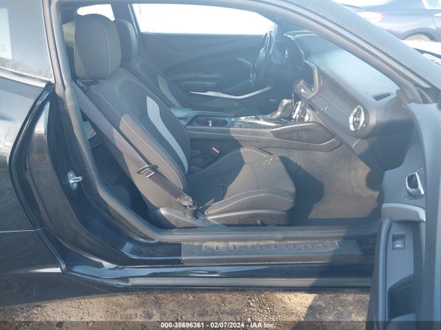 Chevrolet Camaro 1lt 2016 1G1FB1RX0G0157816 Image 5