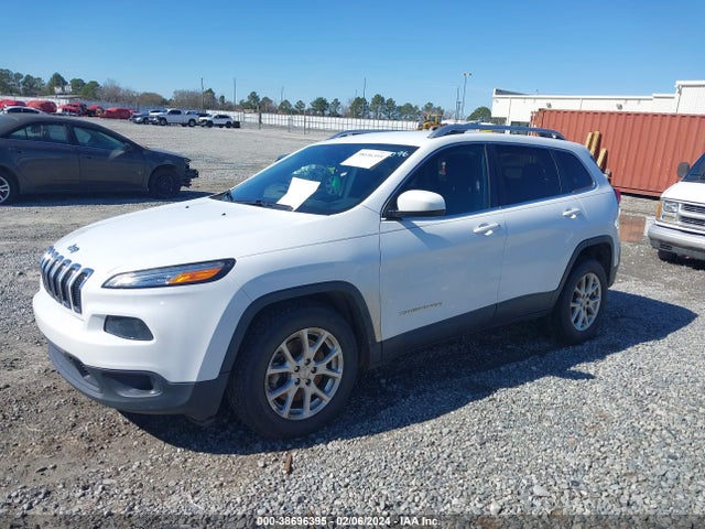 Jeep Cherokee Latitude 2015 1C4PJLCS5FW590096 Image 2