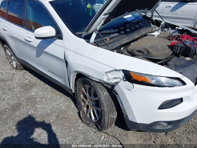 Jeep Cherokee Latitude 2015 1C4PJLCS5FW590096 Image 6