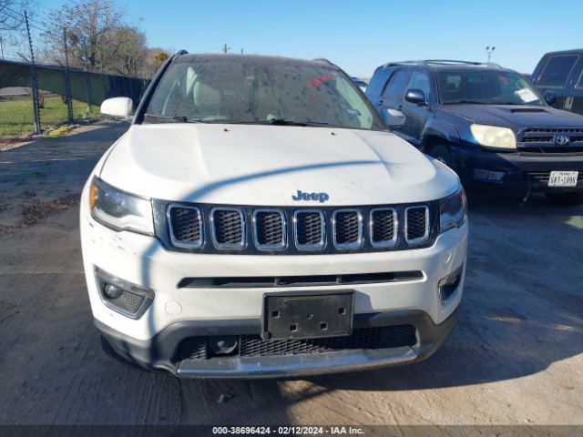 3C4NJCCB3JT241217 Jeep Compass Limited Fwd