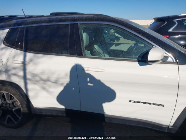 3C4NJCCB3JT241217 Jeep Compass Limited Fwd