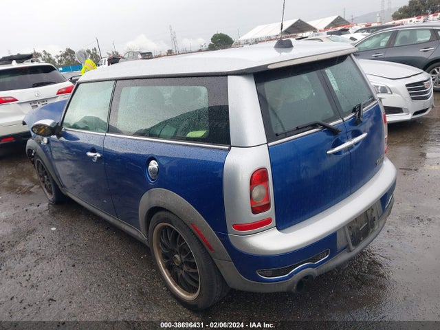 2008 MINI COOPER S CLUBMAN WMWMM33538TP70084 Photo 2