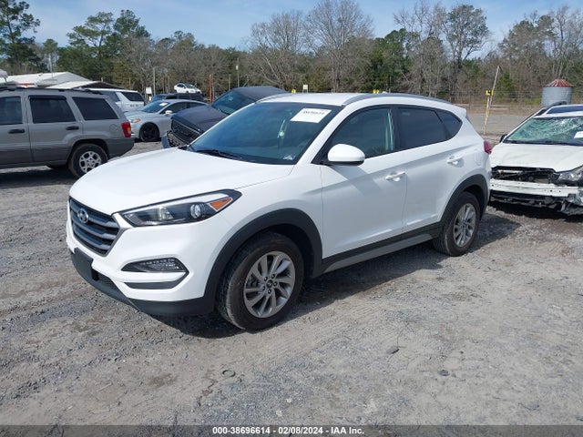 Hyundai TUCSON SE 2017 KM8J33A48HU327390 Image 2