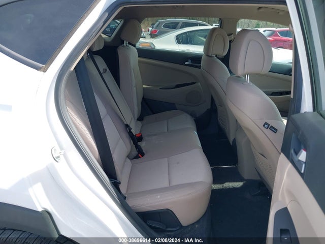 Hyundai TUCSON SE 2017 KM8J33A48HU327390 Image 8