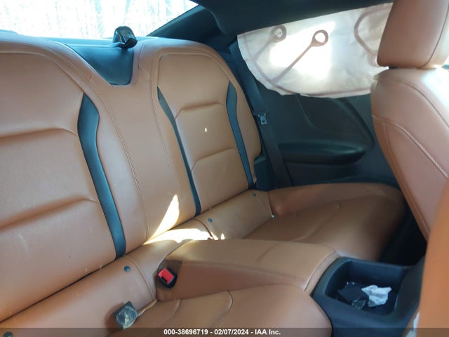 Chevrolet Camaro 2lt 2018 1G1FD1RX6J0133909 Image 8