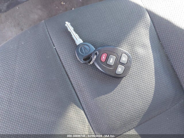 2005 PONTIAC GRAND PRIX VIN: 2G2WP522151130483