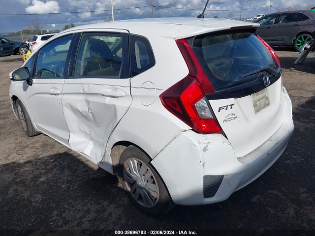Honda FIT LX 2016 JHMGK5H53GX043284 Image 3