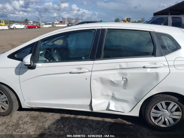 Honda FIT LX 2016 JHMGK5H53GX043284 Image 6