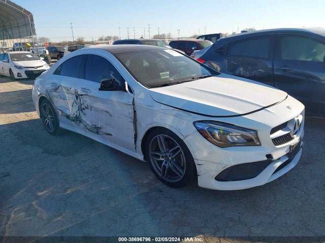 38696796 :رقم المزاد ، WDDSJ4EB2KN729877 vin ، 2019 Mercedes-benz Cla 250 مزاد بيع