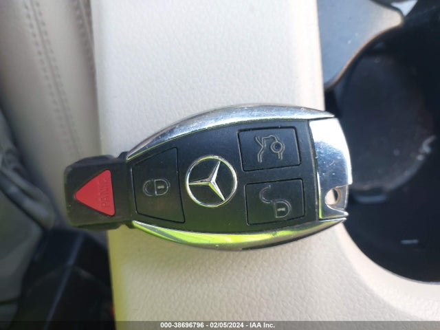 38696796 :رقم المزاد ، WDDSJ4EB2KN729877 vin ، 2019 Mercedes-benz Cla 250 مزاد بيع