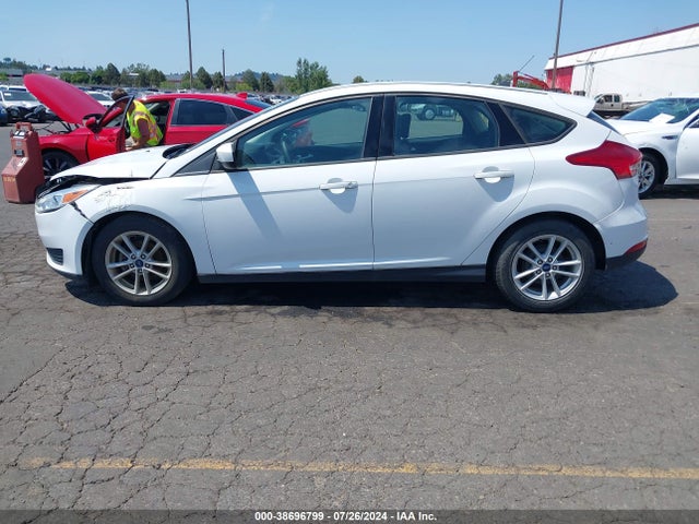 Ford FOCUS SE 2018 1FADP3K29JL280276 Image 14