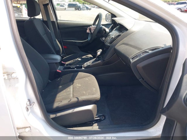 Ford FOCUS SE 2018 1FADP3K29JL280276 Image 5