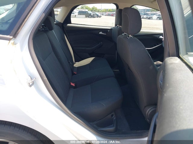 Ford FOCUS SE 2018 1FADP3K29JL280276 Image 8
