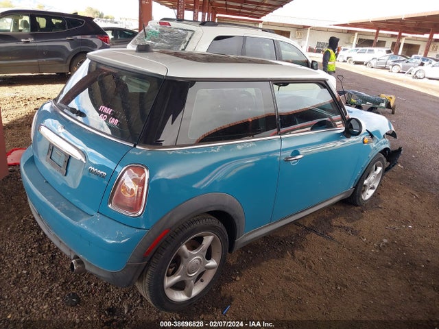 2007 MINI COOPER WMWMF33577TT57657 Photo 3