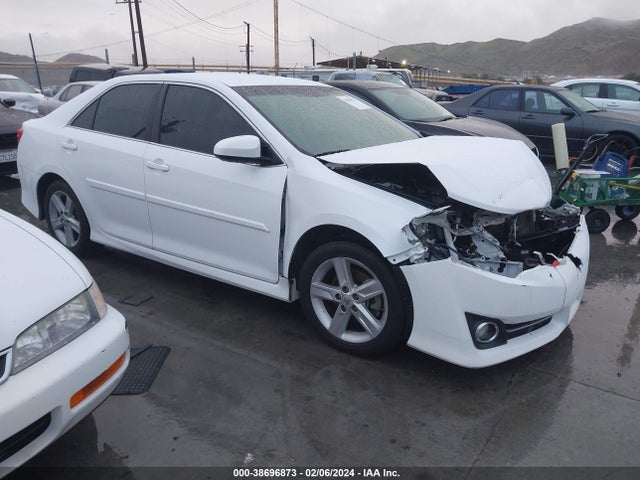 2014 TOYOTA CAMRY SE VIN: 4T1BF1FK6EU462483