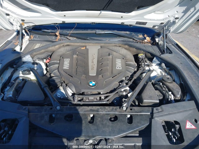BMW 750li Xdrive 2015 WBAYF8C50FD655443 Image 10
