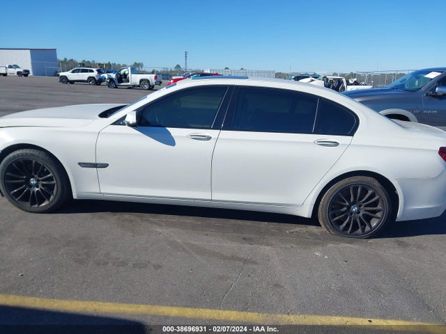 BMW 750li Xdrive 2015 WBAYF8C50FD655443 Image 14